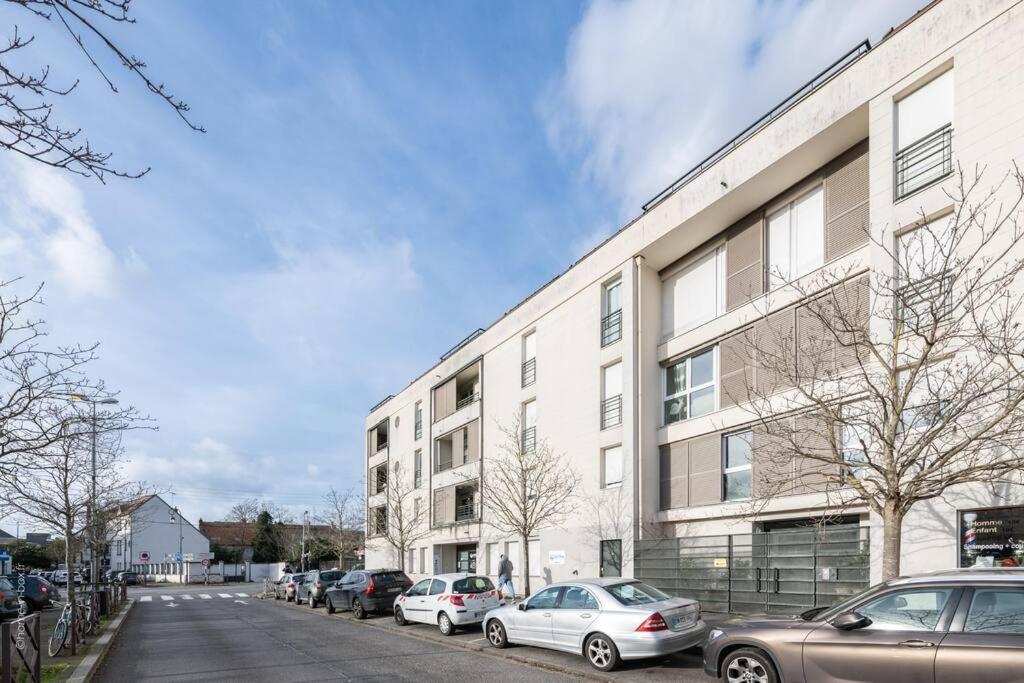 La Belle Echappee Parisienne - Gare - Hyper Centre Apartment Les Mureaux Exterior photo